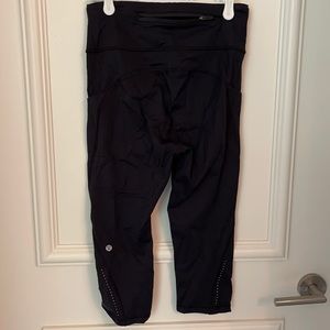 Lulu Capri leggings